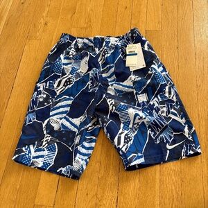 New With Tags Boys Nike Swim Bathing Suit, Size Extra Large Blue